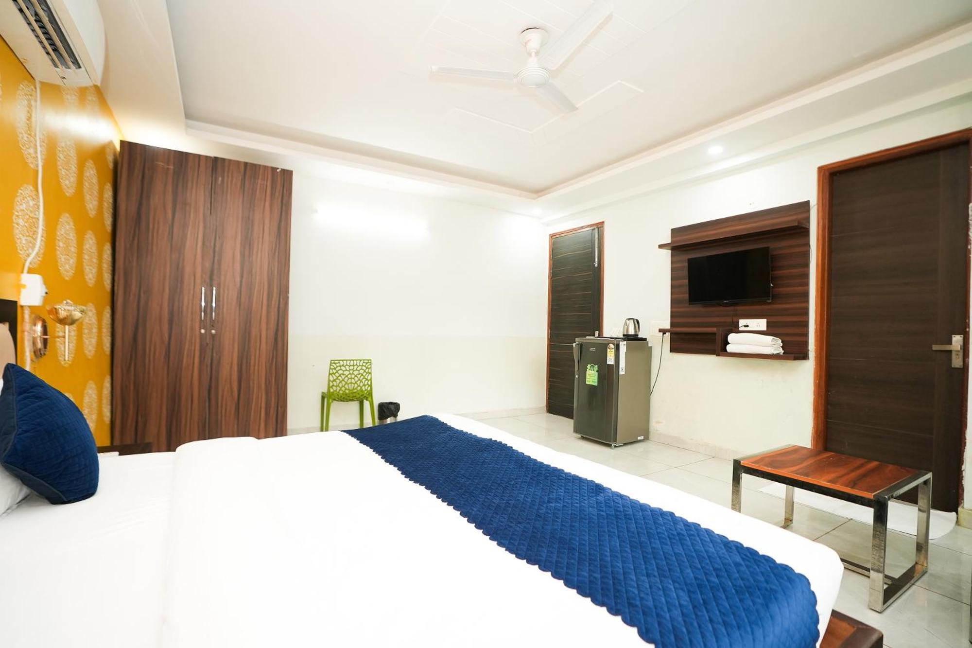 Tanvi Premium Residency Near Artemis Hospital, Gurugram Hotel Gurgáon Kültér fotó
