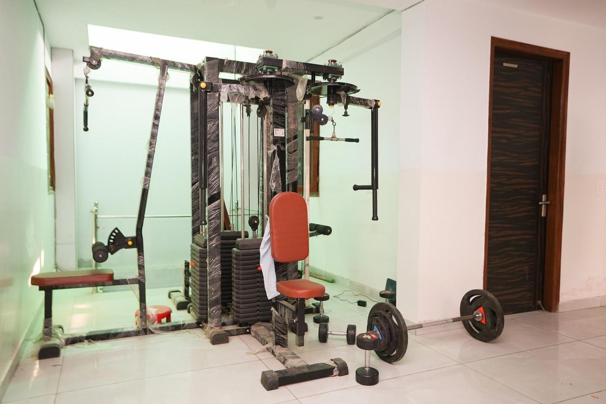 Tanvi Premium Residency Near Artemis Hospital, Gurugram Hotel Gurgáon Kültér fotó