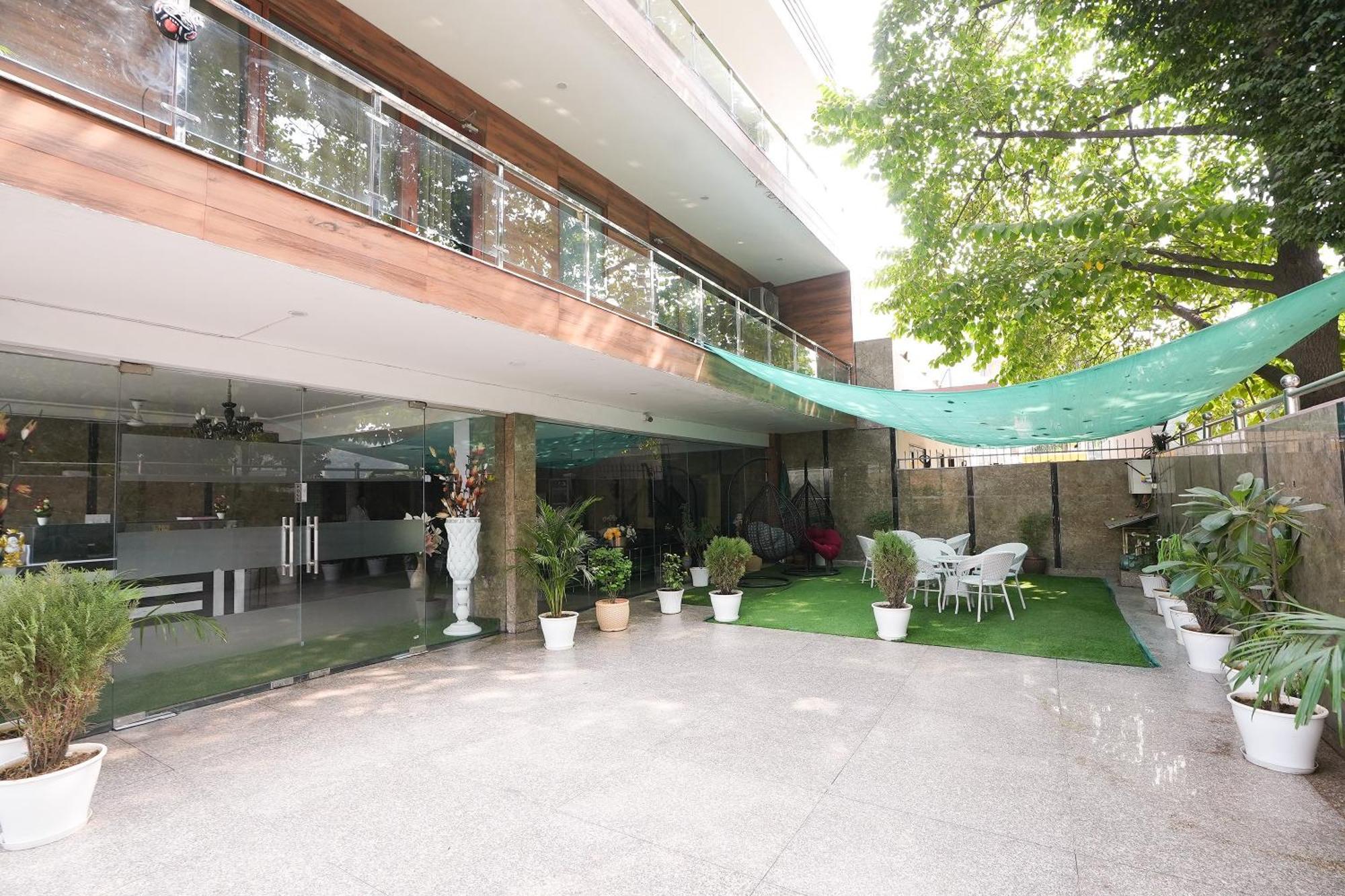 Tanvi Premium Residency Near Artemis Hospital, Gurugram Hotel Gurgáon Kültér fotó