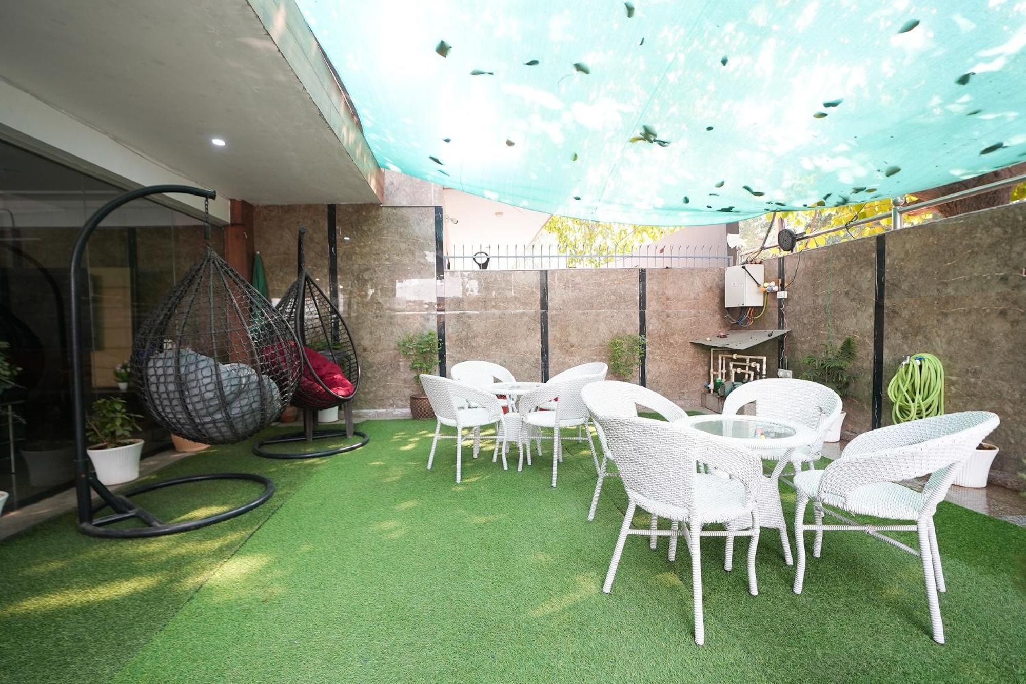 Tanvi Premium Residency Near Artemis Hospital, Gurugram Hotel Gurgáon Kültér fotó