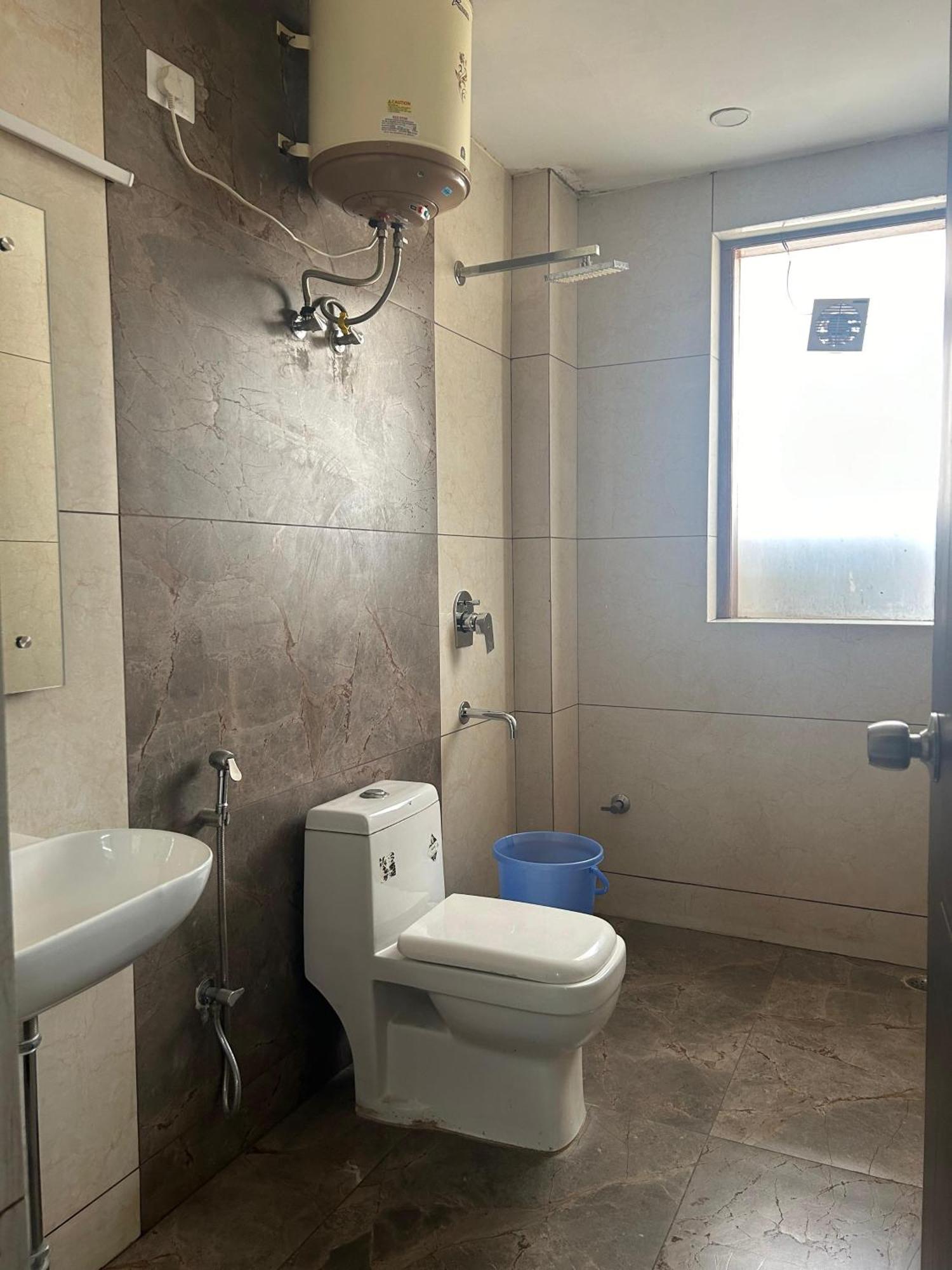Tanvi Premium Residency Near Artemis Hospital, Gurugram Hotel Gurgáon Kültér fotó